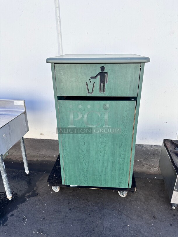 Commercial Trash Receptacle 25x25x44 - Image 2 of 9