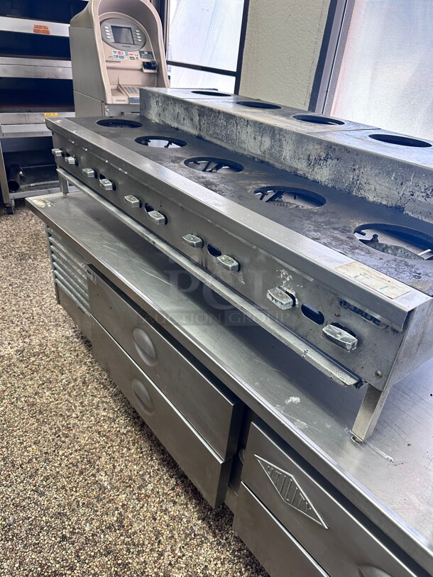Working Jade Range  56inch Step Up Gas Hotplate w/ (10) Burners & Manual Controls, Natural Gas NSF - Image 6 of 6