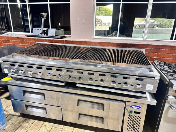 Late Model Vulcan VCCB60 60 inch Charbroiler - Low Profile, Cast Iron Grates, 159,000 BTU, Natural Gas Working - Image 2 of 8