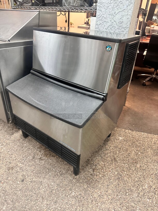 Excellent Condition Hoshizaki 350Lb Per Day Ice Machine 115 Volt Tested and Working! - Image 6 of 8