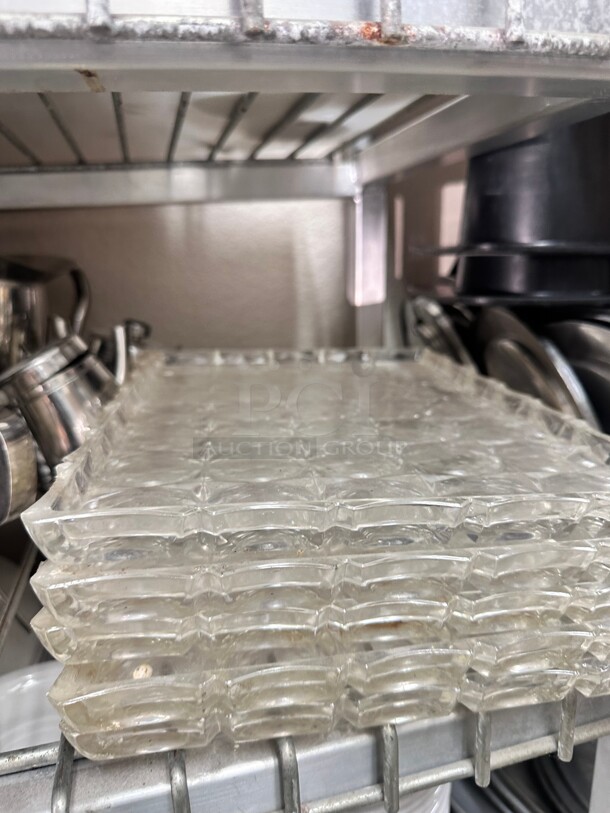 One Lot Of Plastic Trays - Image 1 of 9