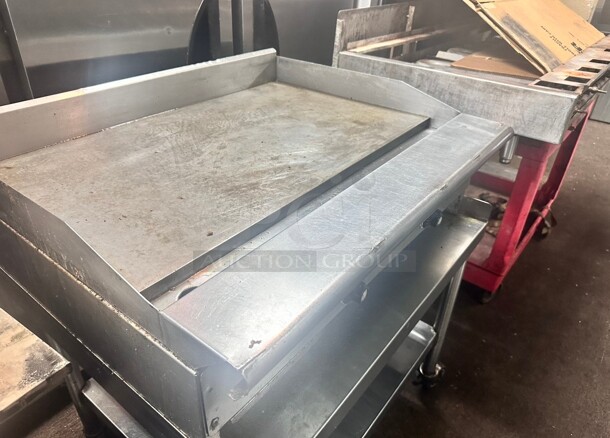 Nice American Range ARMG-36 36 inch Gas Griddle - Manual, 3/4 inch Steel Plate, Natural Gas Working - Image 4 of 5