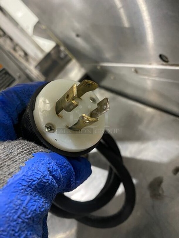 Bunn Commercial Countertop Hot Beverage Dispenser! Model: IMIX5 SN: IMIX045617 120/208/240V 60HZ 1 Phase - Image 8 of 8