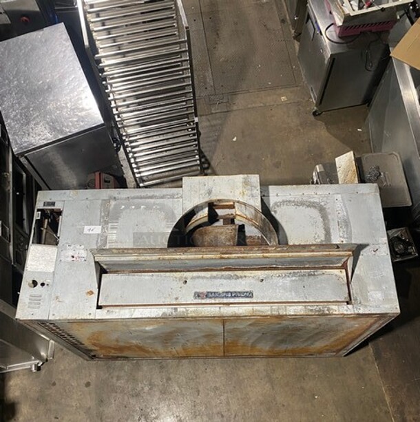 Bakers Pride Commercial Natural Gas Powered 8 pie Pizza/ Baking Oven! All Stainless Steel!  - Image 1 of 12