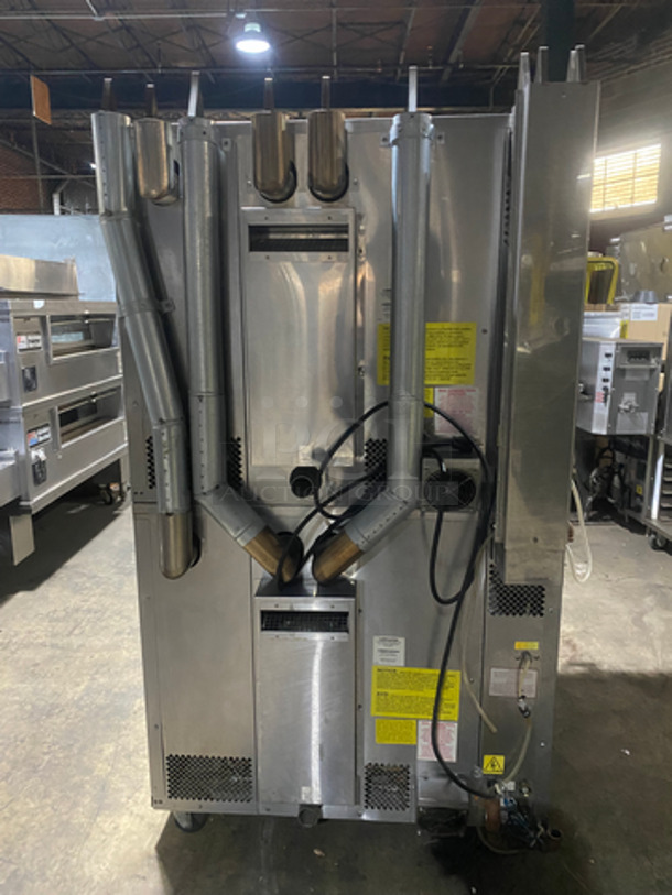 NICE! Blodgett Commercial Natural Gas Powered Double Deck Convection Oven! With View Through Doors! Metal Oven Racks! All Stainless Steel! On Casters! 2x Your Bid Makes One Unit! Model: BCX14G/AA SN: 092110JU025T - Image 3 of 12