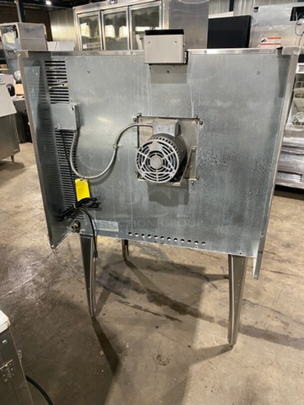 Imperial Commercial Natural Gas Powered Convection Oven! With View Through Door! With Metal Oven Racks! Stainless Steel! On Legs! - Image 3 of 7