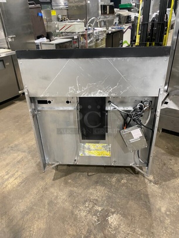 Garland Commercial Natural Gas Powered 6 Burner Stove! With Back Splash! With Convection Oven Underneath! Metal Oven Rack! All Stainless Steel! - Image 3 of 9