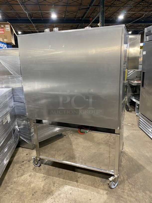 Sweet! LAte MOdel! CLEVELAND CONVOTHERM   Stainless Steel Commercial Natural Gas Powered Combination Convection Oven on Stainless Steel Equipment Stand w/ Built In Pan Rack! On Commercial Casters! Model C4eD 10.20 GS 120V/60Hz/1 Phase - Image 3 of 10