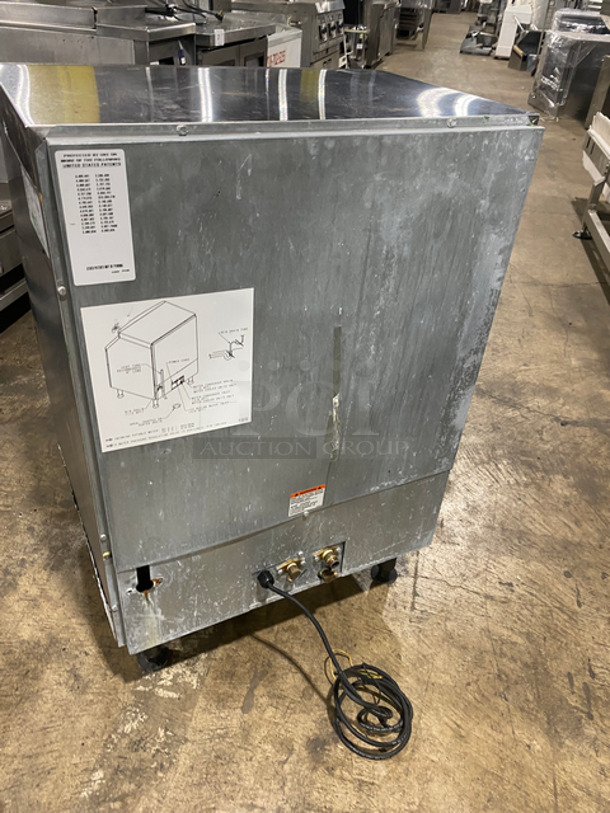 COOL! Manitowoc Commercial Ice Machine Head! Stainless Steel Body! On Legs! Model: QD0133W SN: 110498568 208/230V 60HZ 1 Phase - Image 4 of 9