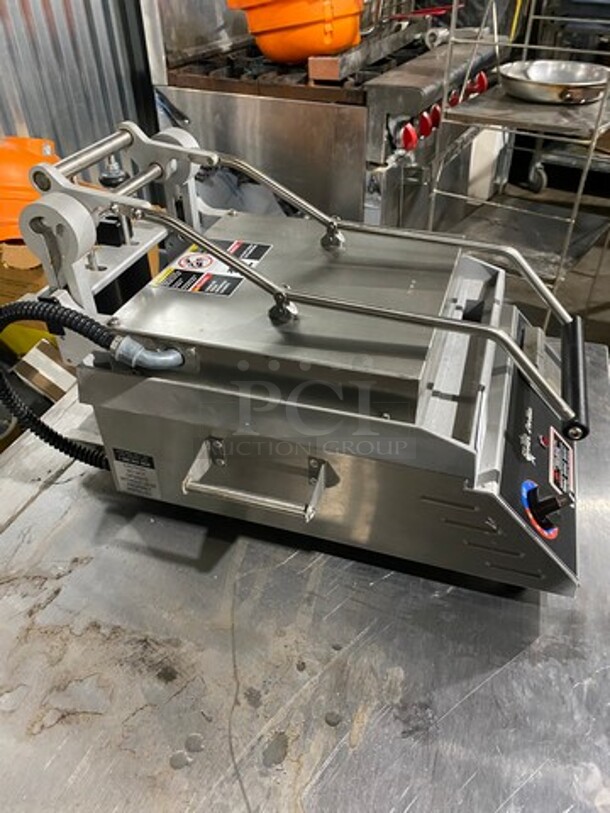 NEW! OUT OF THE BOX! Star Pro Max Commercial Countertop Panini/Sandwich Grill! With Flat Press! All Stainless Steel! Model: GR14B SN: GS141110A0047 120V - Image 4 of 11