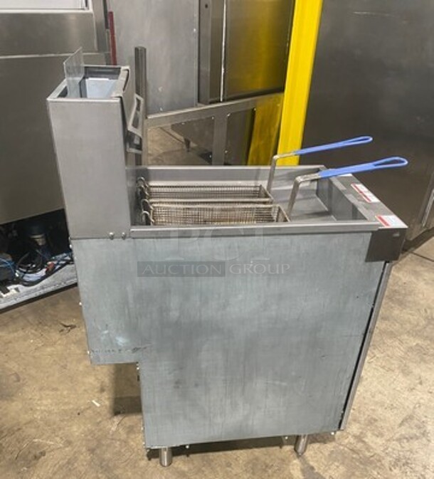 Vulcan Commercial Natural Gas Powered Deep Fat Fryer! With Frying Baskets! All Stainless Steel! On Casters! Working When Removed! MODEL 1VEG35M1 SN:DV1133289  - Image 4 of 8