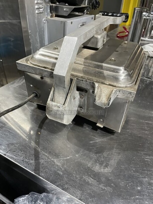 NICE! Intedge Counter Top Flat Press Panini Grill! 115V 1 Phase! Working! - Image 7 of 9