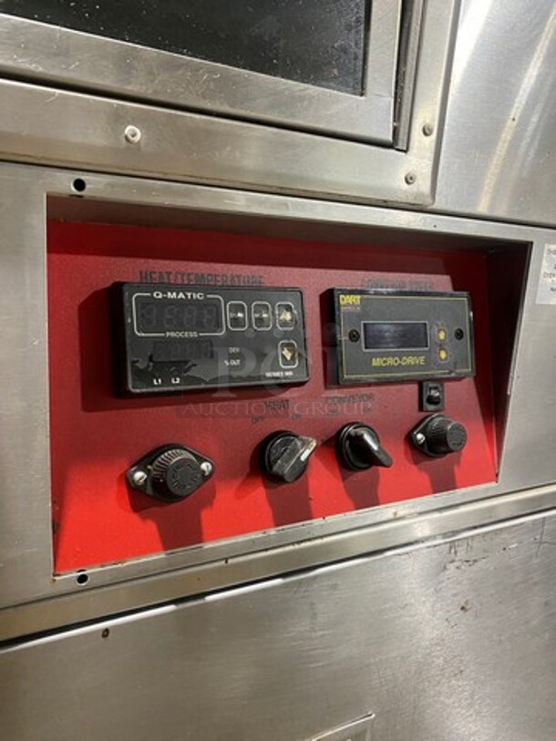 Q Matic Commercial Natural Gas Powered Double Deck Conveyor Pizza Oven! All Stainless Steel! On Casters! 2x Your Bid Makes One Unit! Model: Q80 SN: 200005481 - Image 8 of 10