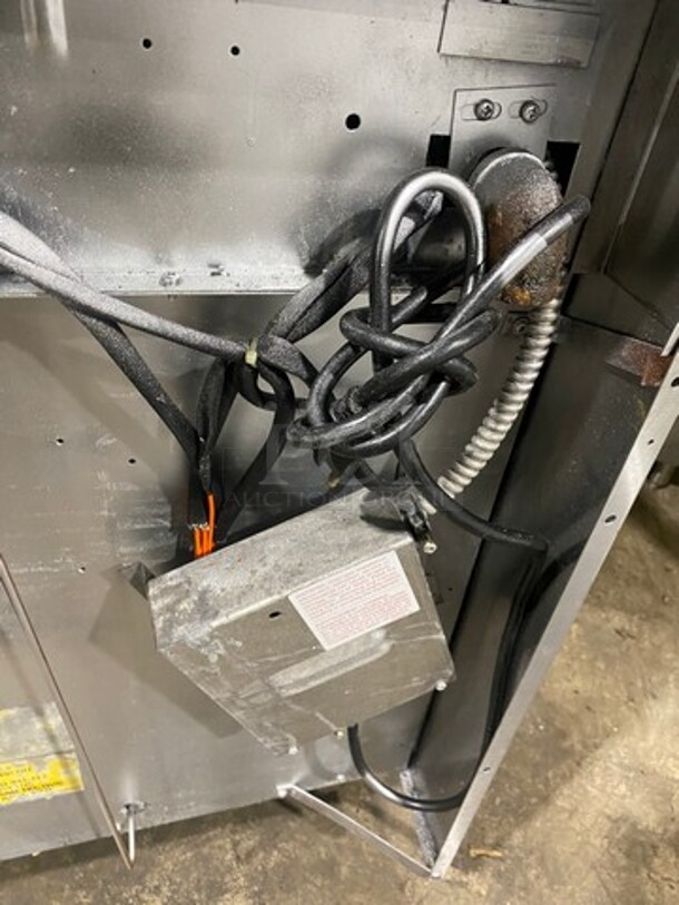 Garland Commercial Natural Gas Powered 6 Burner Stove! With Back Splash! With Convection Oven Underneath! Metal Oven Rack! All Stainless Steel! - Image 9 of 9