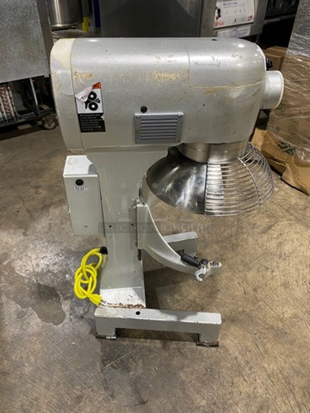 Hebvest Commercial 30Qt Planetary Mixer! With Bowl Guard! Model: SM30HD SN: C041801023UM30M1 120V 60HZ 1 Phase - Image 2 of 10