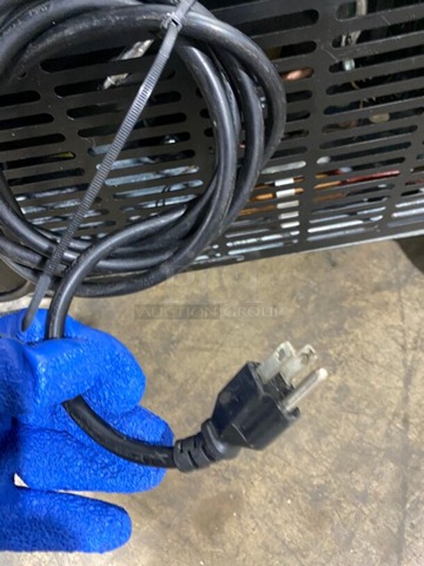 Avantco Commercial Mega Top Refrigerated Sandwich Prep Table! With Commercial Cutting Board! Single Door Storage Space Underneath! All Stainless Steel! On Casters! Model: 178SSPT27MHC SN: 6121420118051008 115V - Image 10 of 10