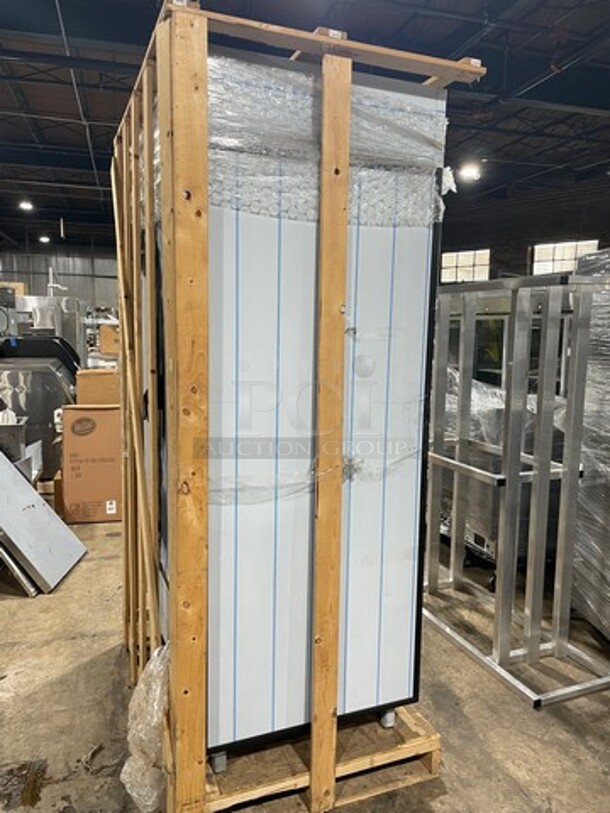 COOL! NEW! Hydra Kool Commercial 2 Door Reach In Cooler Merchandiser! With View Through Doors! Stainless Steel! Model: KGVMR2SC SN: 1627038 - Image 4 of 12