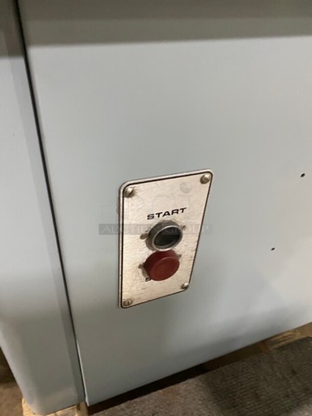 WOW! Hobart Commercial Countertop Heavy Duty Meat Grinder! All Stainless Steel! Model: 4046 SN: 1366555! 220V 60HZ 3 Phase! Working When Removed! - Image 7 of 9
