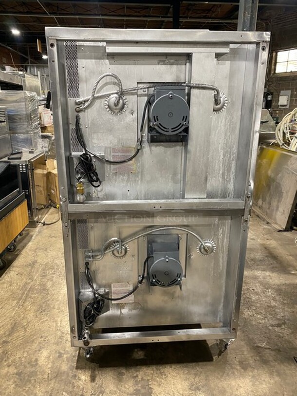 BEAUTIFUL! Blodgett Commercial Natural Gas Powered Double Stacked Convection Oven! With Metal Baking Racks! With View Through Doors! On Commercial Casters! All Stainless Steel! 2 X Your Bid! Makes One Unit! - Image 4 of 9