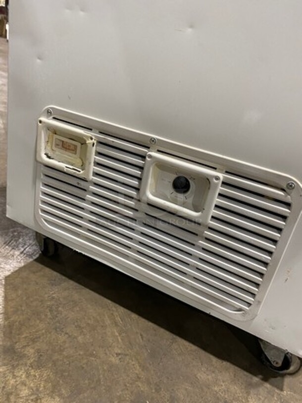 LATE MODEL! 2014 Fricon Commercial Reach Down Chest Freezer Merchandiser! With 2 Top Sliding Doors! With Sneeze Guard! On Casters! Model: THG7SG SN: 021080 115V 60HZ 1 Phase - Image 7 of 9