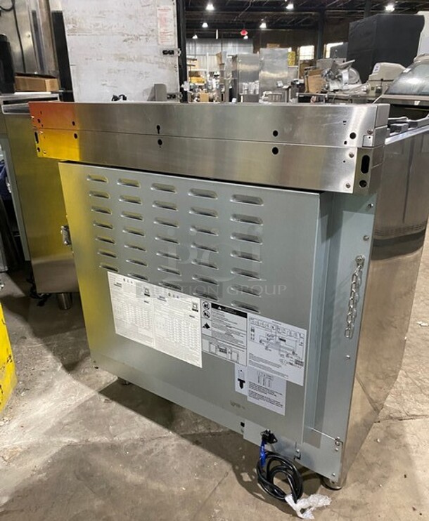 2021 Zline Gas Powered 6 Burner Stove! With Oven Underneath! Stainless Steel! MODEL RG36 SN:RG36GE21110321-03 - Image 4 of 10