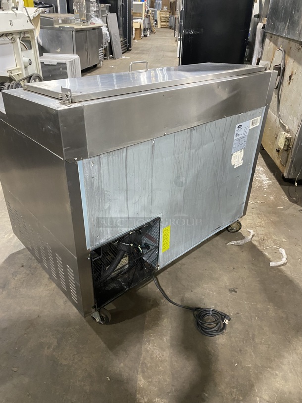 Valpro Commercial Refrigerated Pizza Prep Table! With Single Door Storage Space! All Stainless Steel! On Casters! Model: VPP44 SN: 8004233 115V 1 Phase - Image 3 of 9