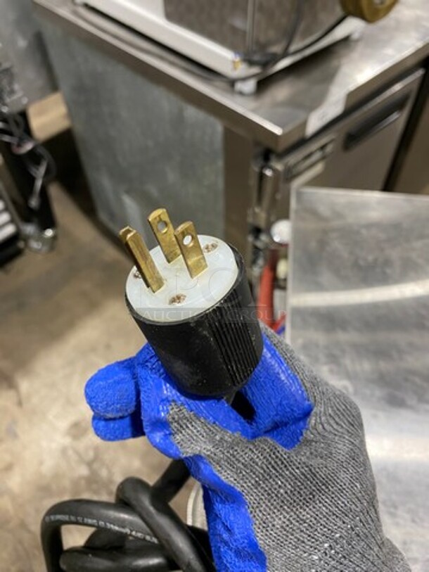 Hobart All Stainless Steel Under Counter Commercial Dishwasher! Model: LXIC SN: 231127445 120V 60HZ 1 Phase - Image 7 of 10