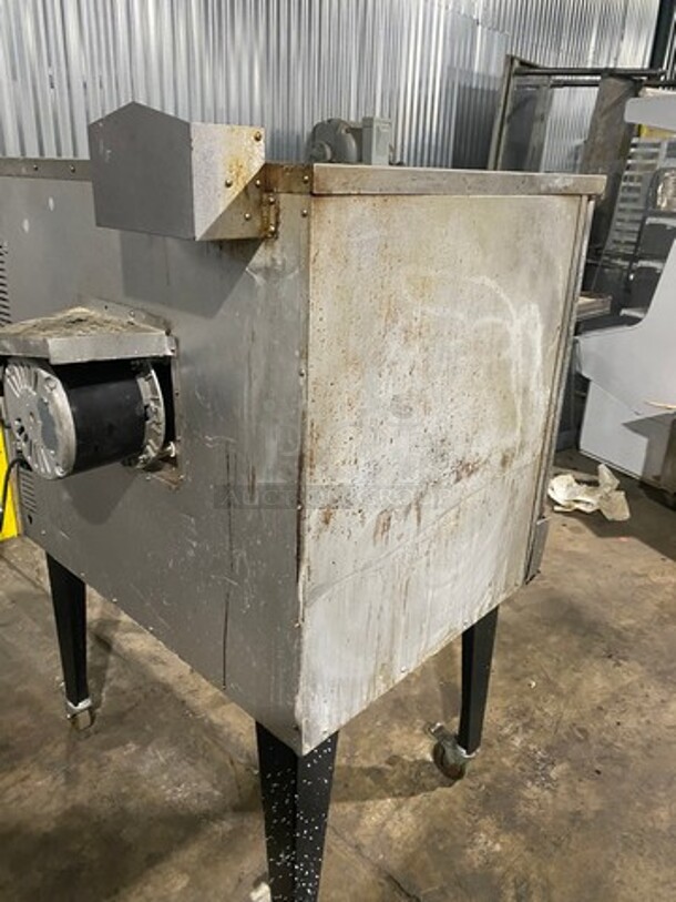 LATE MODEL! 2021 Serv Ware Commercial Natural Gas Powered Convection Oven! With View Through Doors! All Stainless Steel! On Legs with Casters! - Image 4 of 12