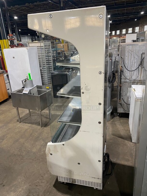Turbo Air Commercial Refrigerated Open Grab-N-Go Case Merchandiser! With Clear Sides! Stainless Steel Body! Model: TOM40 SN: OM40003051 60HZ 1 Phase - Image 2 of 8