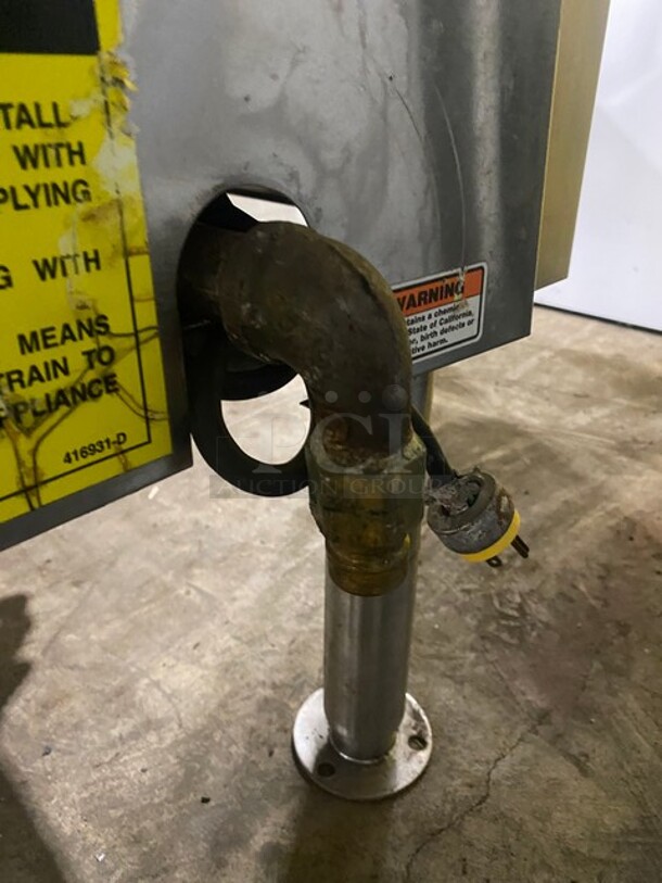 Vulcan Commercial Natural Gas Powered 30 Gallon Tilt Skillet/Braising Pan! All Stainless Steel! On Legs! WORKING WHEN REMOVED! Model: VG30 SN: 271155756 - Image 7 of 8