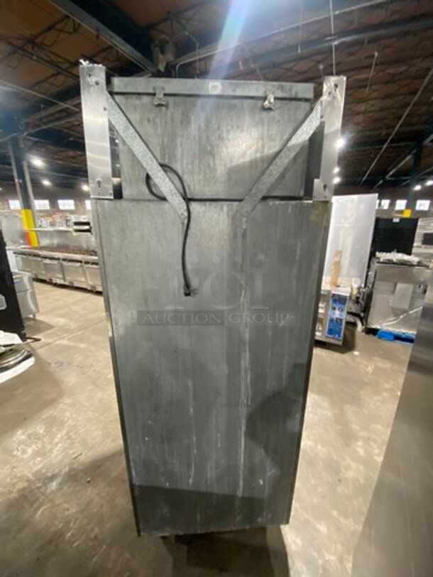 Victory Commercial Single Door Reach In Freezer! All Stainless Steel! On Legs! - Image 4 of 8