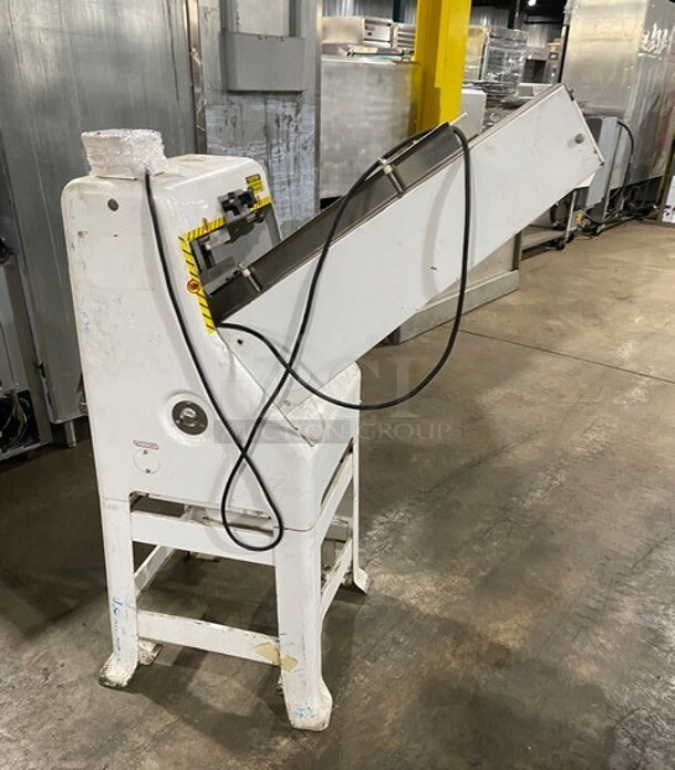 Oliver Metal Commercial Floor Style Bread Loaf Slicer! MODEL 79732NC SN:164680 115V 1Ph - Image 2 of 10