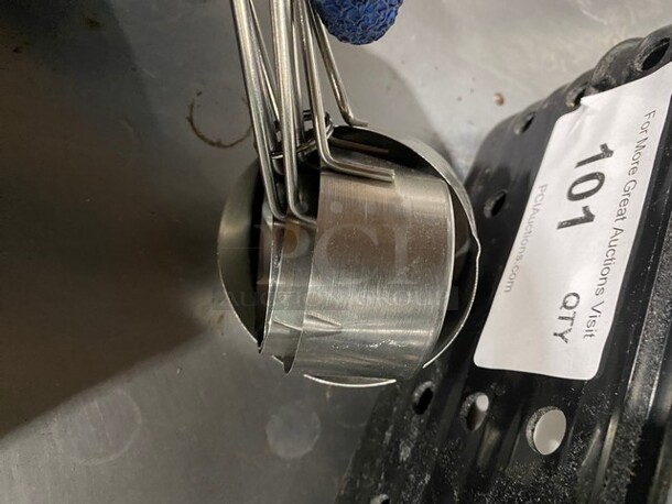 ALL ONE MONEY! Assorted Kitchen Utensils!  - Image 9 of 11