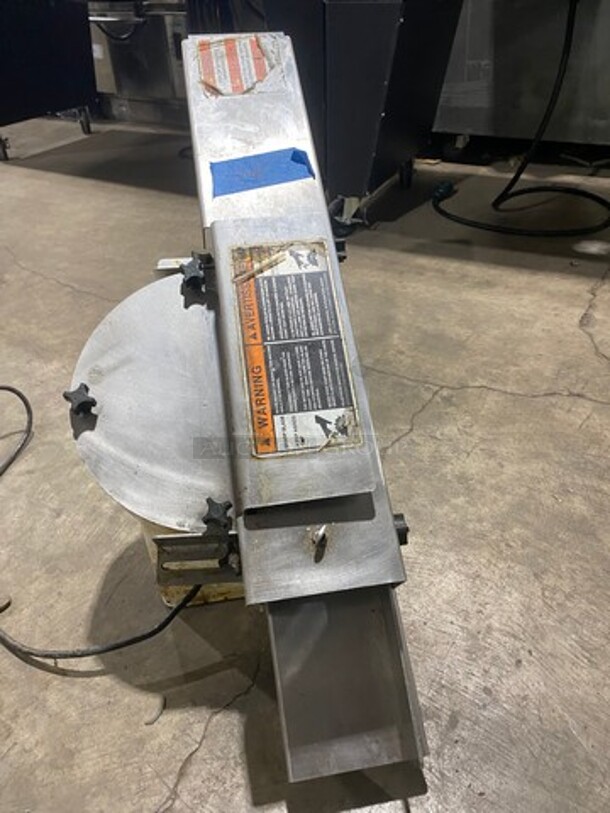 Oliver Commercial Countertop Bagel/Bun Slicer! All Stainless Steel! Model: 702N SN: 195981 115V 60HZ 1 Phase - Image 3 of 7