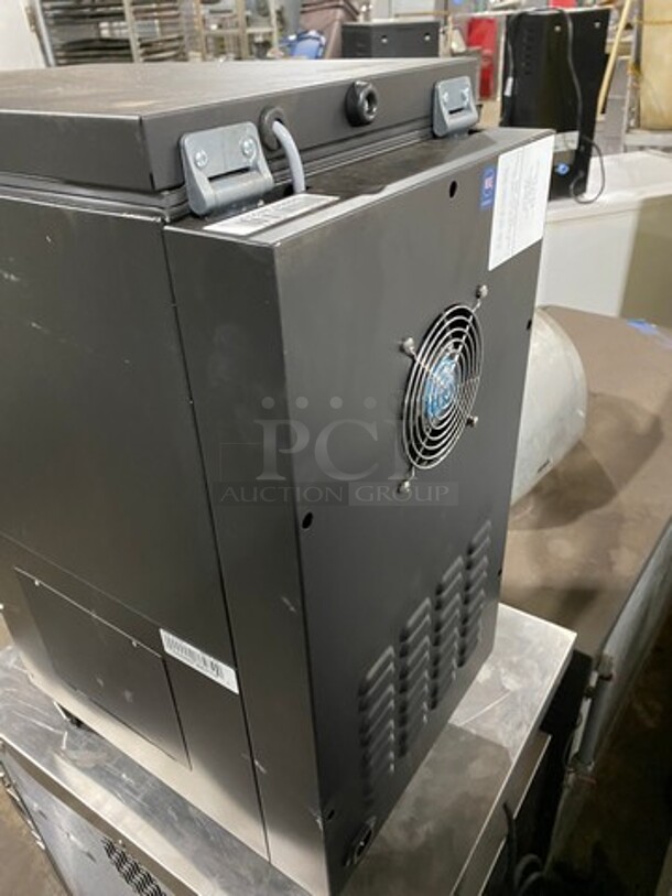 Good West Commercial Countertop Refrigerated Creamer/ Milk Dispenser! Model: GW3 115V 1 Phase - Image 4 of 8