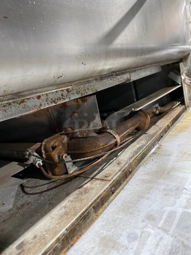 Blodgett Commercial Natural Gas Powered Double Deck Baking/ Pizza Oven! All Stainless Steel! On Legs! 2x Your Bid Makes One Unit! Model: 951 SN: 35995N - Image 7 of 11