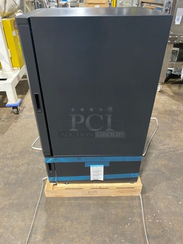 BEAUTIFUL! UNIQUE FIND! SCRATCH-N-DENT! Lumilinna Commercial Countertop/ Undercounter Single Door Slush Cooler! Using Very Precise Temperature Control, Lumilinna Can Hold Beverages Below Freezing — Without Freezing Them Solid. Water Normally Freezes At 32°F, But By Maintaining This Temperature, Lumilinna Can Store Beverages To The Coldest Temperature That Once Opened, Ice Crystals Form! Supercooled Products Crystallize When Poured, Producing A Soft Delicate Ice Slush! Model: ICESC40BXIWU SN: A19300018 115V 60HZ 1 Phase - Image 3 of 10