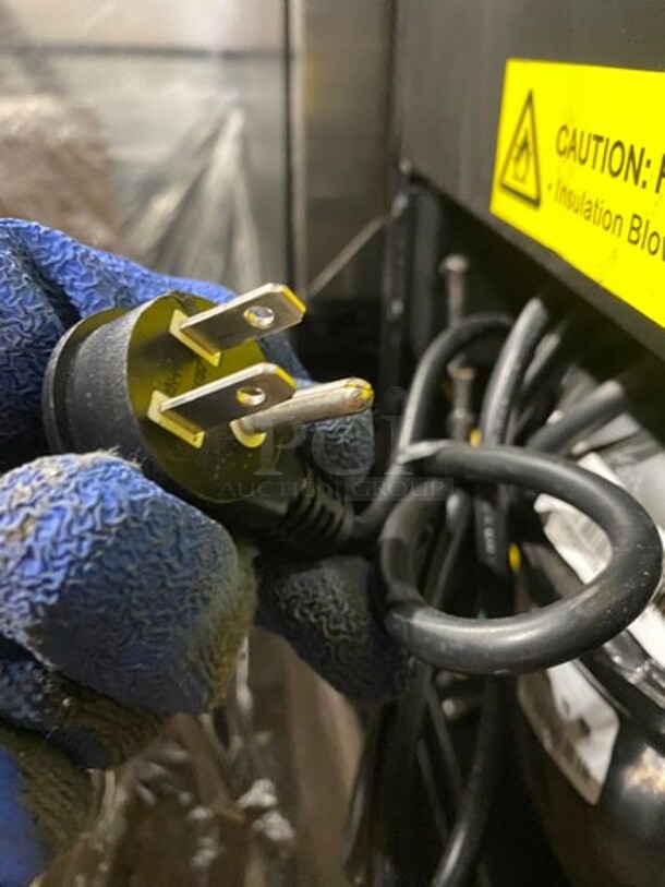 NEW! OUT OF THE BOX! SCRATCH-N-DENT! Whynter Single Door Wine Bottle Cooler/Chiller! With View Through Door! With Wooden Wine Racks! Model: BWR33SD 115V - Image 8 of 8