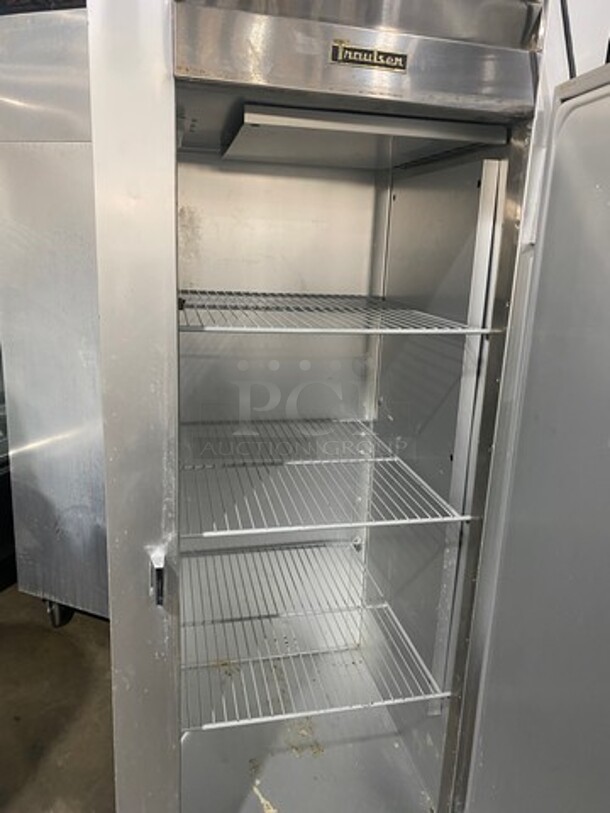 Traulsen Commercial Single Door Reach In Cooler! All Stainless Steel! On Casters! Working When Removed! Model: G10010 SN: T92741C15 115V - Image 5 of 9