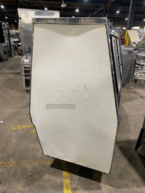 S & V Commercial Refrigerated Deli/Bakery Display Case! With Slanted Front Glass! With Sliding Glass Rear Access Doors! Model: DEL8SC SN: E1997150 115V 60HZ 1 Phase - Image 2 of 10