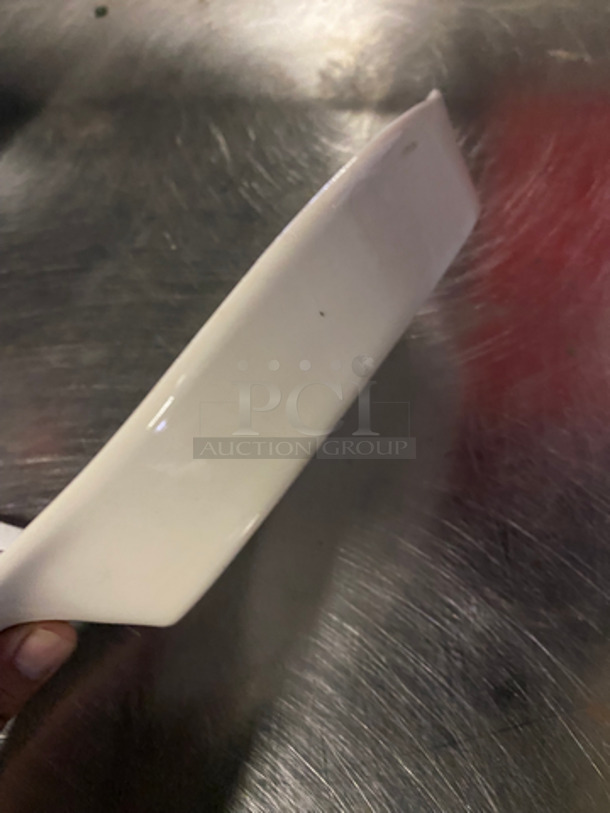 Yanco White Ceramic Serving Dish! 5x Your Bid! - Image 3 of 5