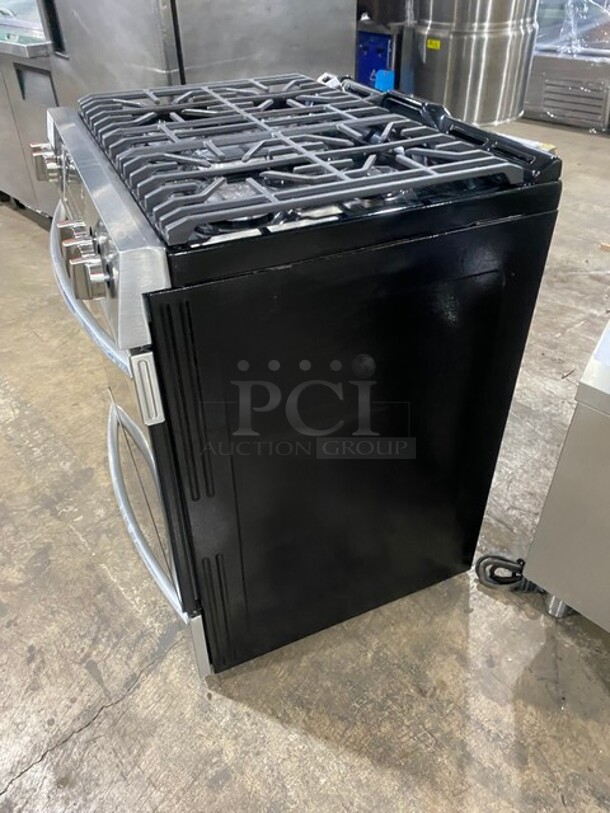 Frigidaire 4 Burner Stove! With Oven Underneath! Metal Oven Racks! All Stainless Steel! - Image 2 of 12