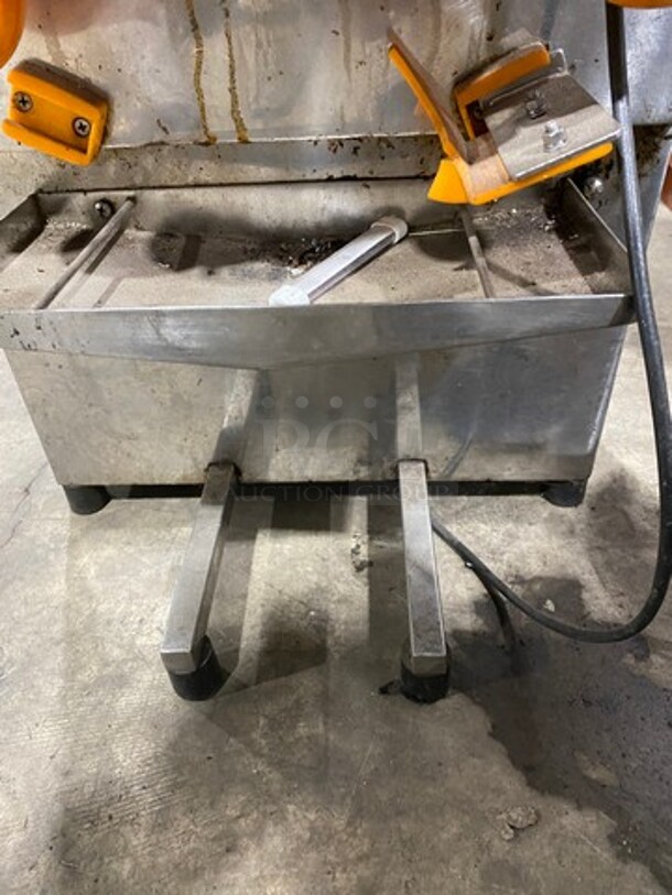 Commercial Countertop Automatic Orange Juicer! All Stainless Steel! Model: XC2000E2 110V - Image 6 of 8