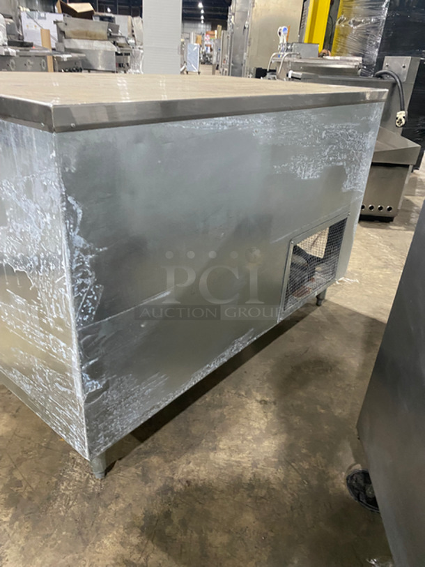 Universal Commercial 2 Door Lowboy/ Worktop Cooler! All Stainless Steel! On Legs! - Image 4 of 7