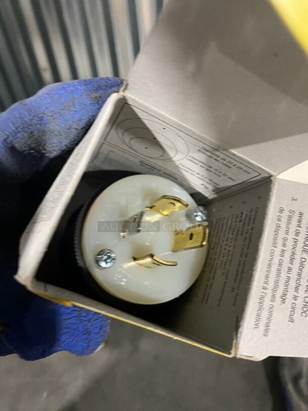 Hubbell Locking Plug! MODEL HBL2411 - Image 4 of 4