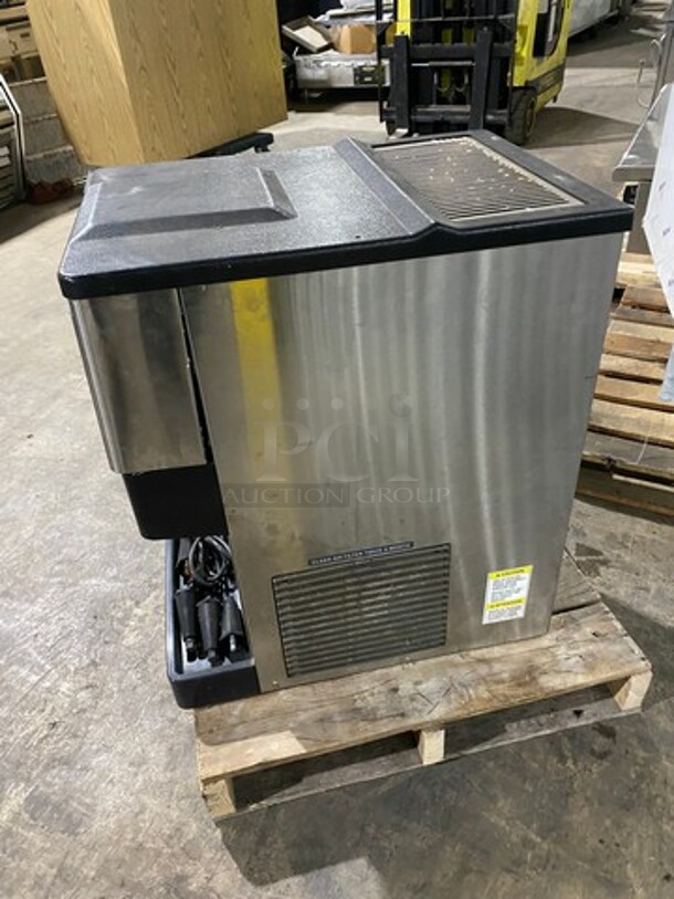 WOW! Hoshizaki Commercial Countertop Refrigerated Ice Maker/Dispenser And Water Dispenser! All Stainless Steel! With Legs! Model: DCM270BAH SN: T14252A 115/120V 60HZ 1 Phase - Image 3 of 8