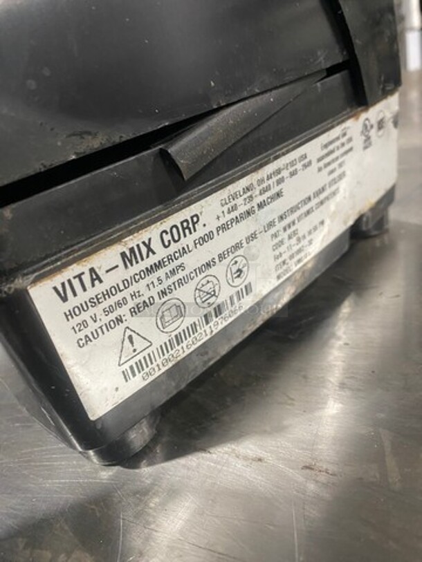 Vitamix Commercial Countertop Blender! BASE ONLY! Model: VM0101 SN: 001002160211976066 120V - Image 5 of 8