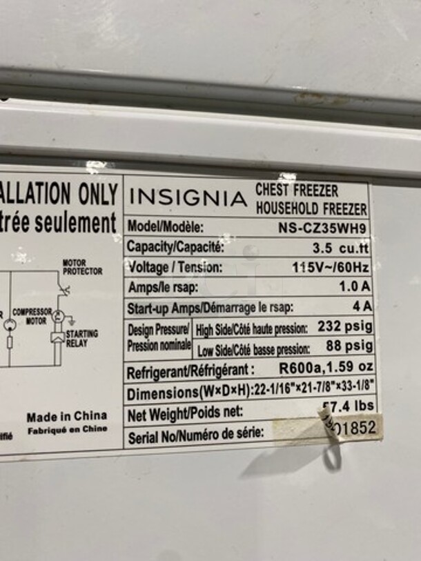 Insignia Commercial Reach Down Chest Freezer! With Hinged Top Lid! WORKING WHEN REMOVED! Model: NSCZ35WH9 SN: 19D03W01852 115V 60HZ 1 Phase - Image 5 of 8