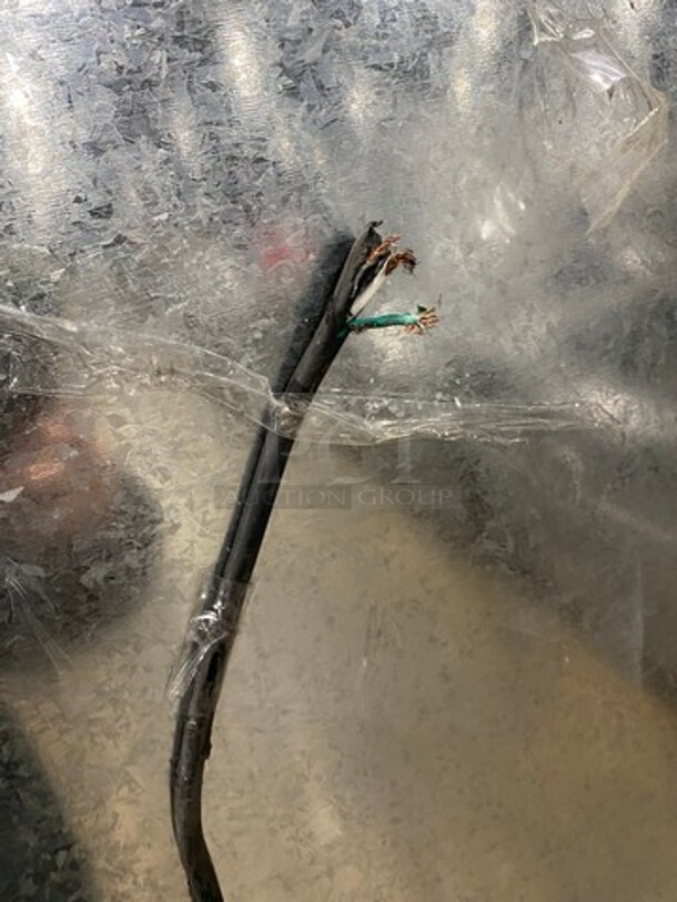 Leader Commercial 2 Door Reach In Cooler Merchandiser! With View Through Doors! MISSING ONE DOOR! Model: ESLS54 SN: NE03R0113 115V 60HZ 1 Phase - Image 8 of 8