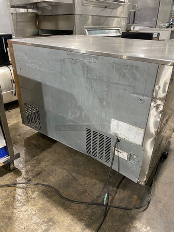 Everest Commercial 2 Door Lowboy/ Worktop Cooler! All Stainless Steel! On Casters! Model: ETBR2 SN: BTBR213020010 115V 60HZ 1 Phase - Image 3 of 8